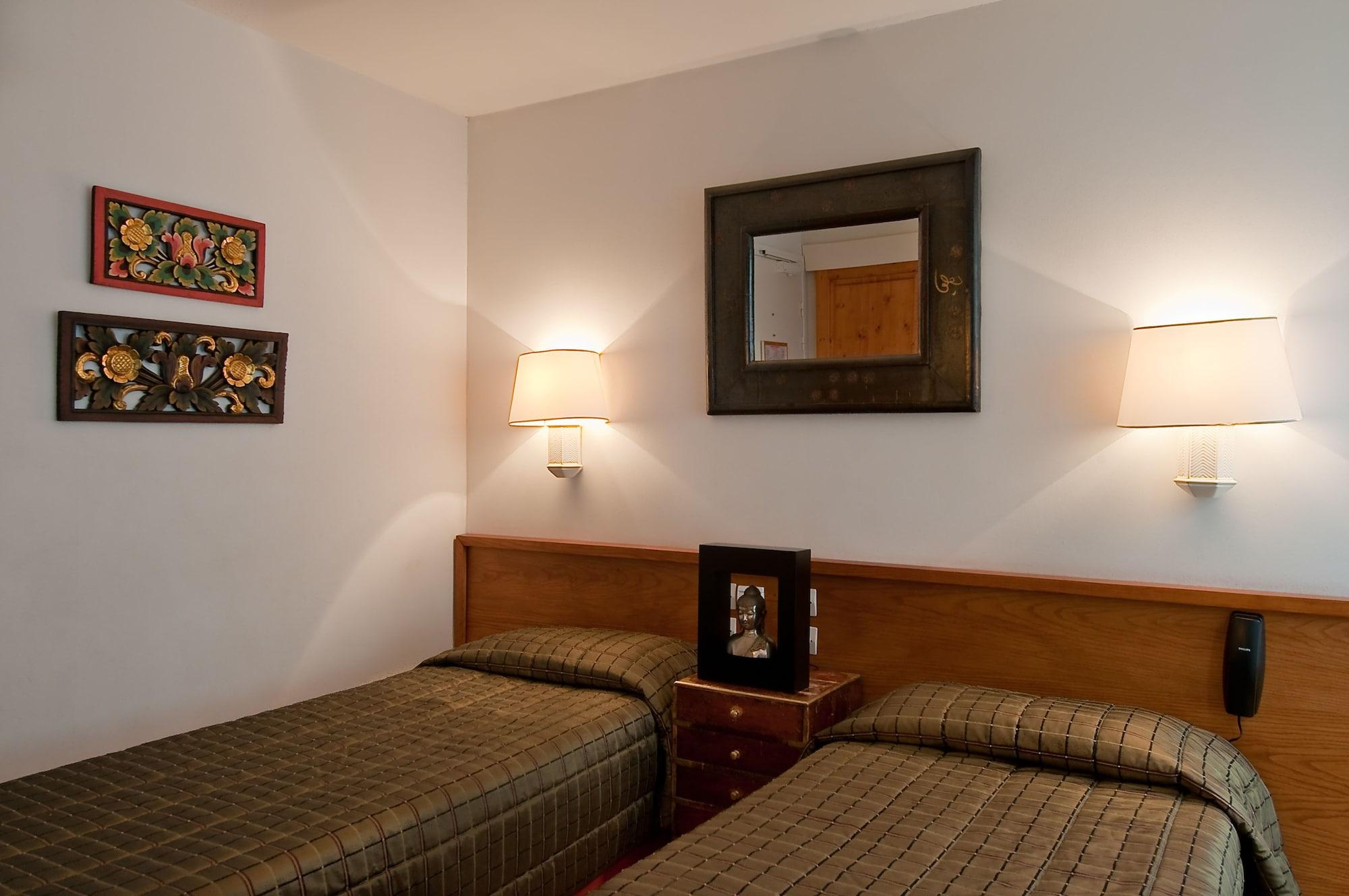 Aberotel Montparnasse Eiffel 3*